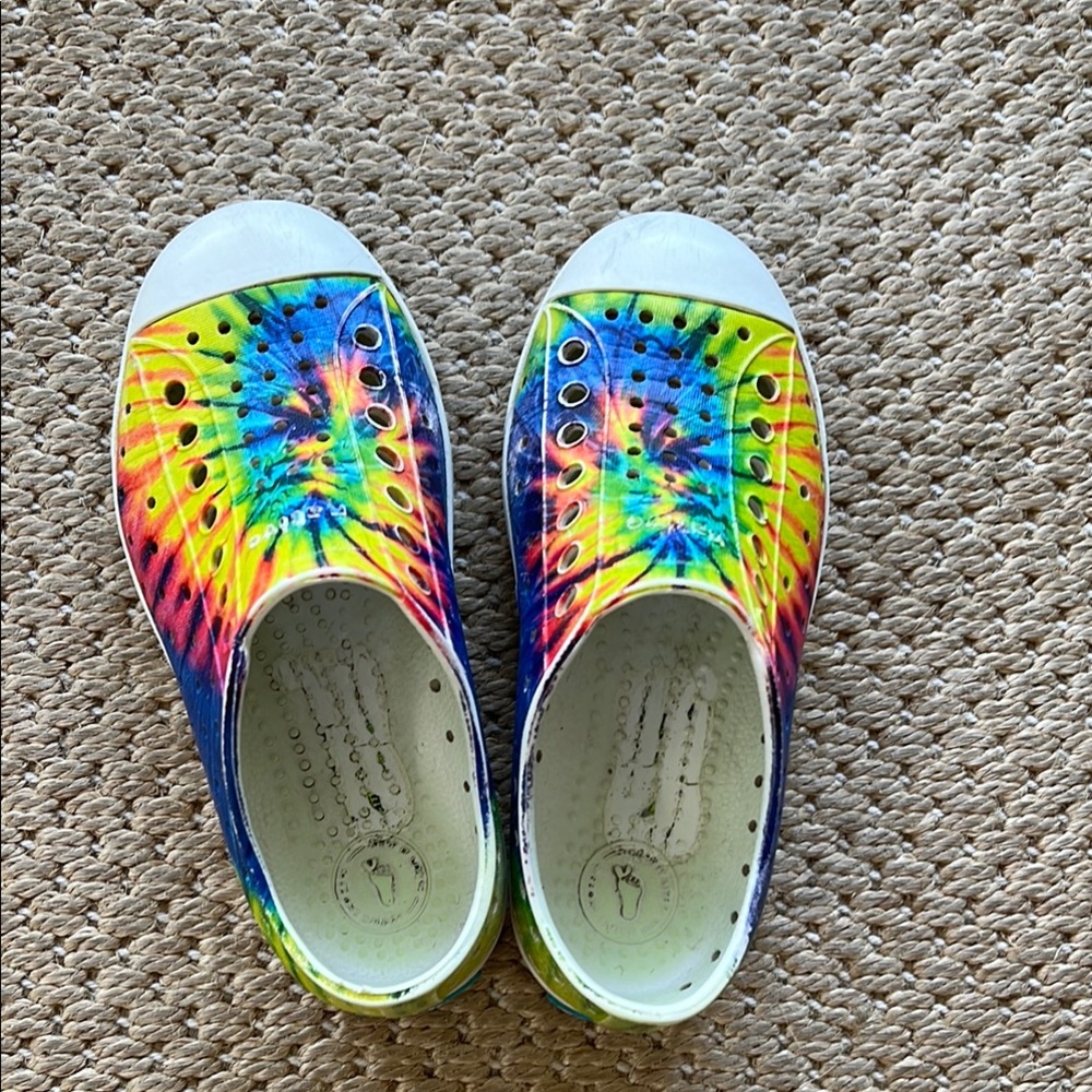 Native Kids Jefferson water shoes, child size 11